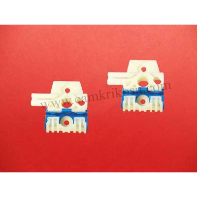 (2011 - >> ) VOLKSWAGEN JETTA MK6 CAM KRİKO PLASTİĞİ ÖN SAĞ (OEM CODE: 5C6837462)