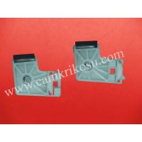 (1995-2002) VOLKSWAGEN POLO CLASSİC CAM KRİKO BÜTÜN PLASTİĞİ (RAB) ÖN SAĞ (OEM CODE: 6K4 837 402-6K4837402G)